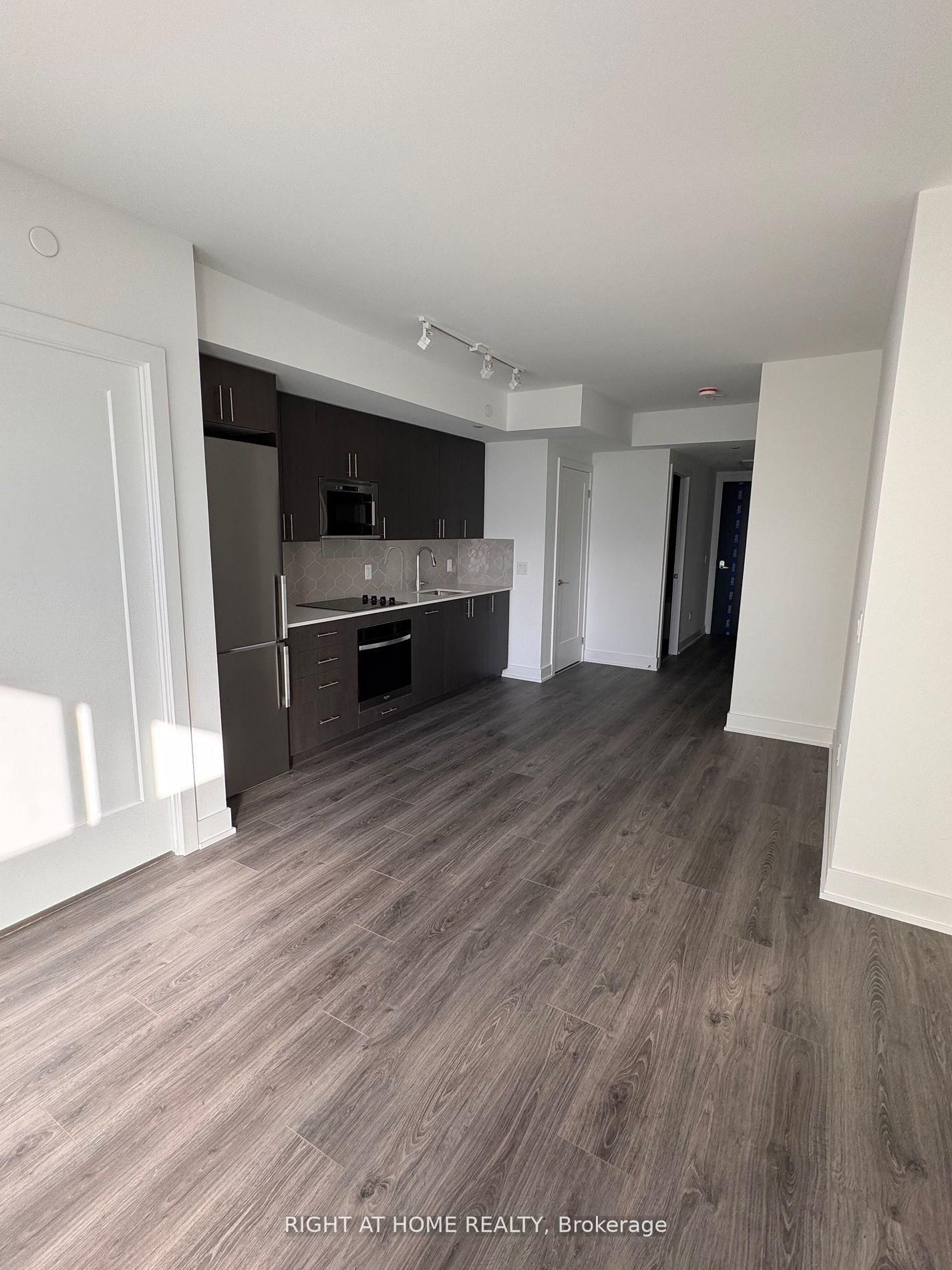2545 Simcoe Street N, Unit 1015 - Photo 7