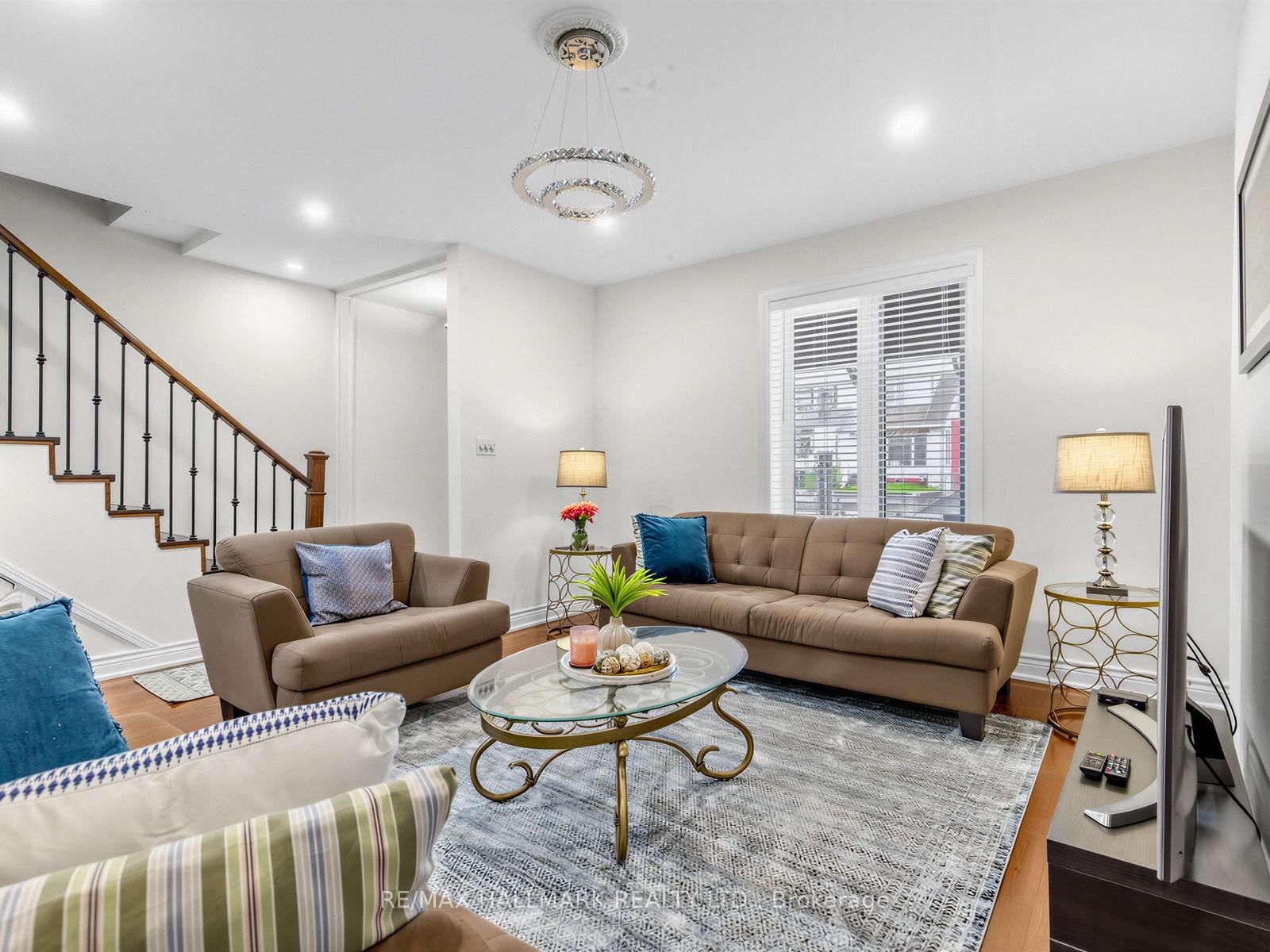 64 Donlands Avenue - Photo 5