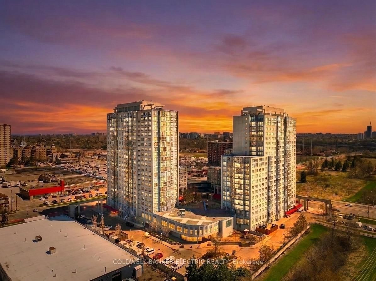 2550 Lawrence Avenue E, Unit 815