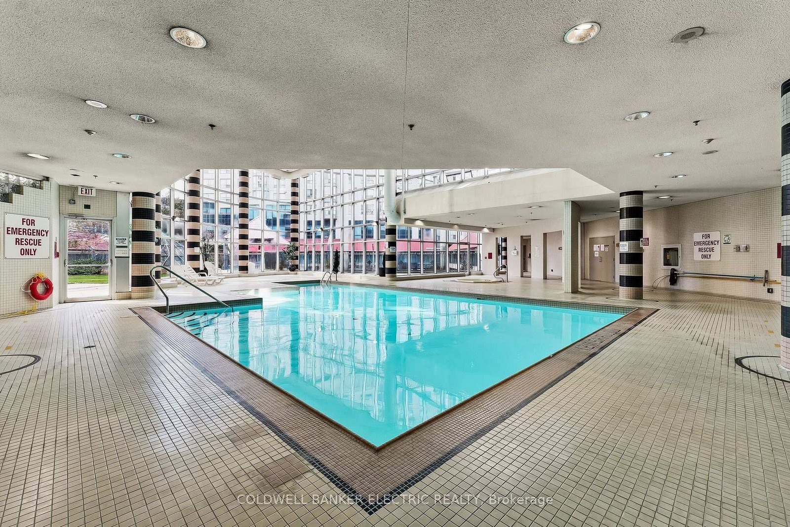 2550 Lawrence Avenue E, Unit 815 - Photo 38