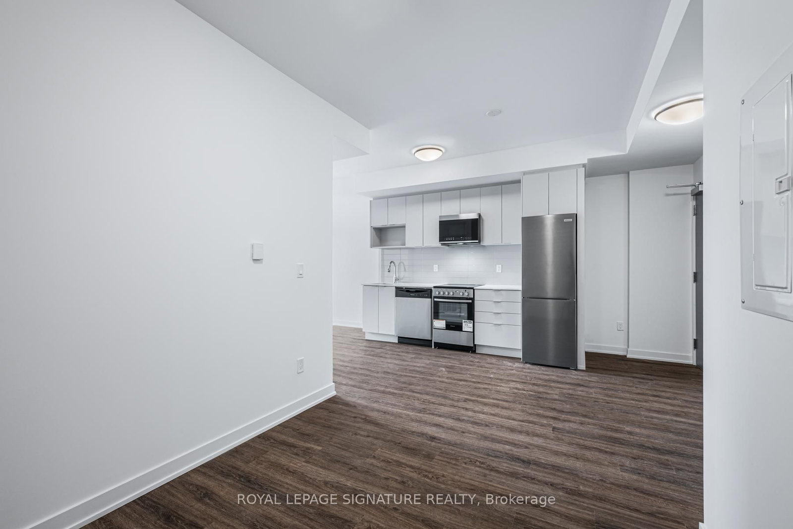 4569 Kingston Road, Unit 204 - Photo 10
