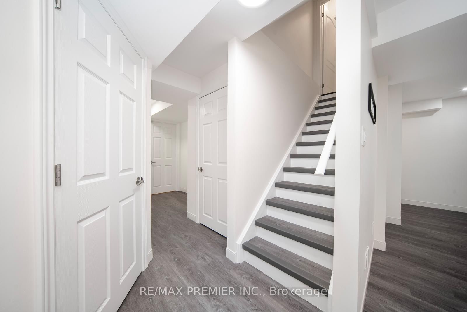 1058 Cameo Street, Unit Lower - Photo 4