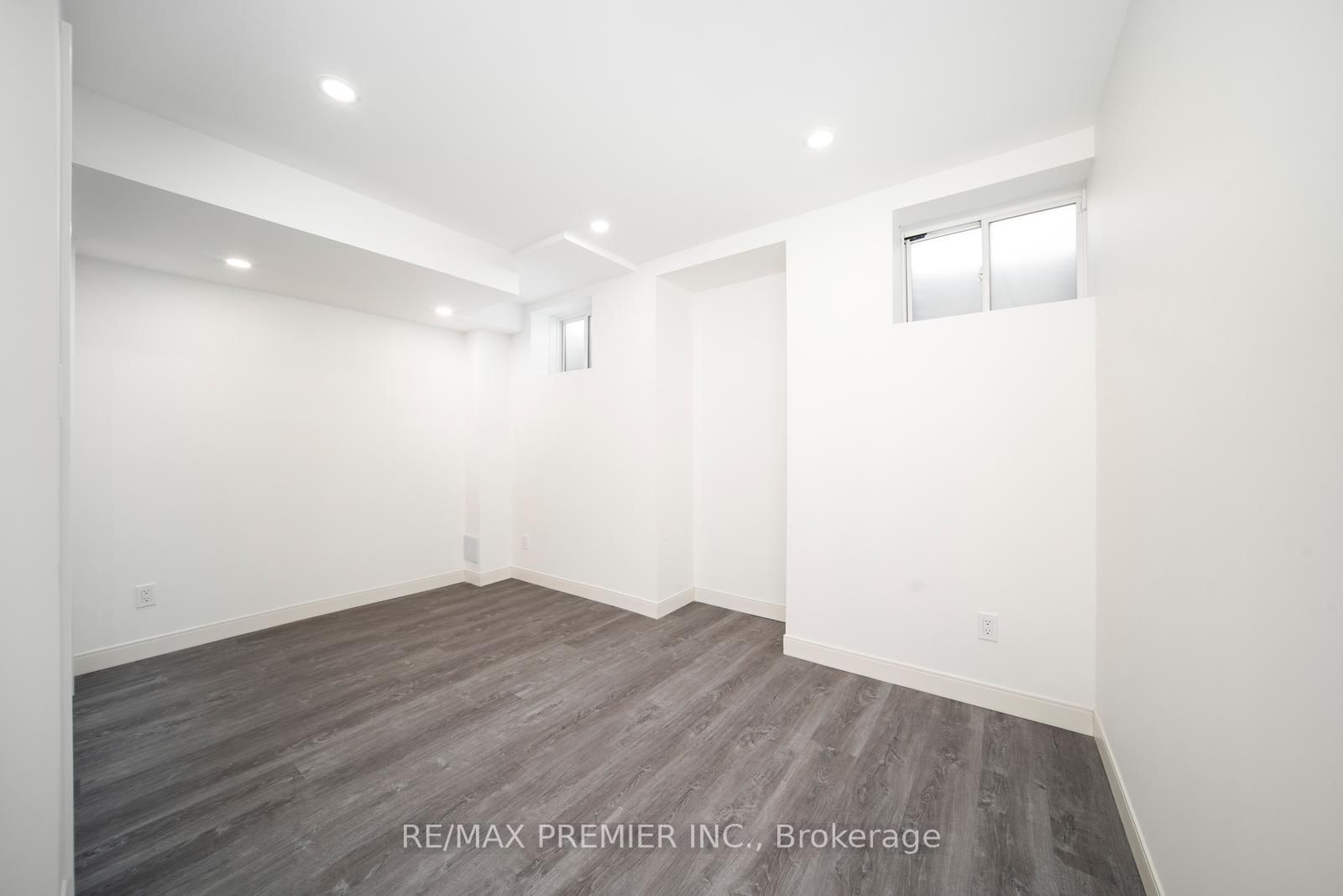 1058 Cameo Street, Unit Lower - Photo 9