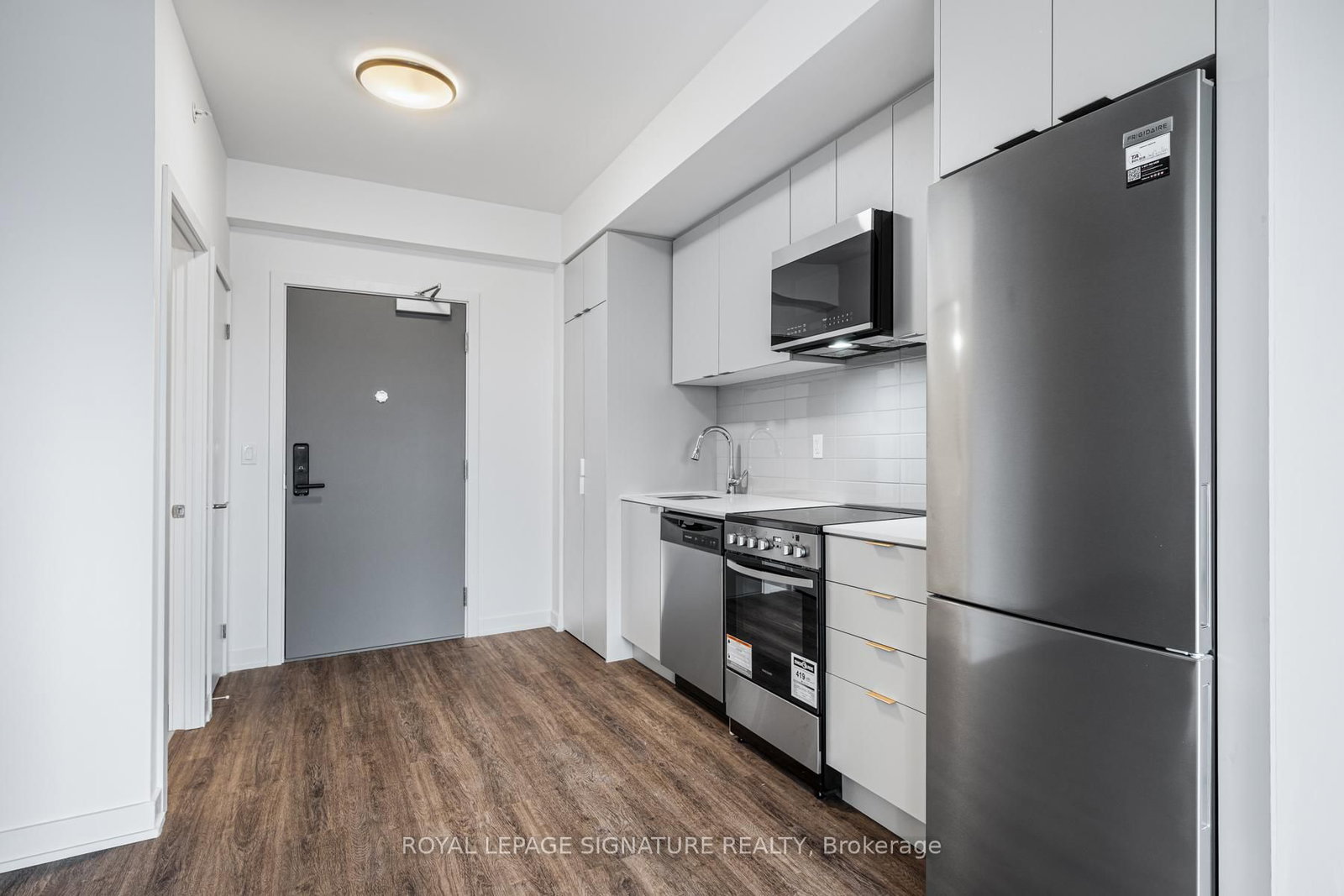 4569 Kingston Road, Unit 209 - Photo 4