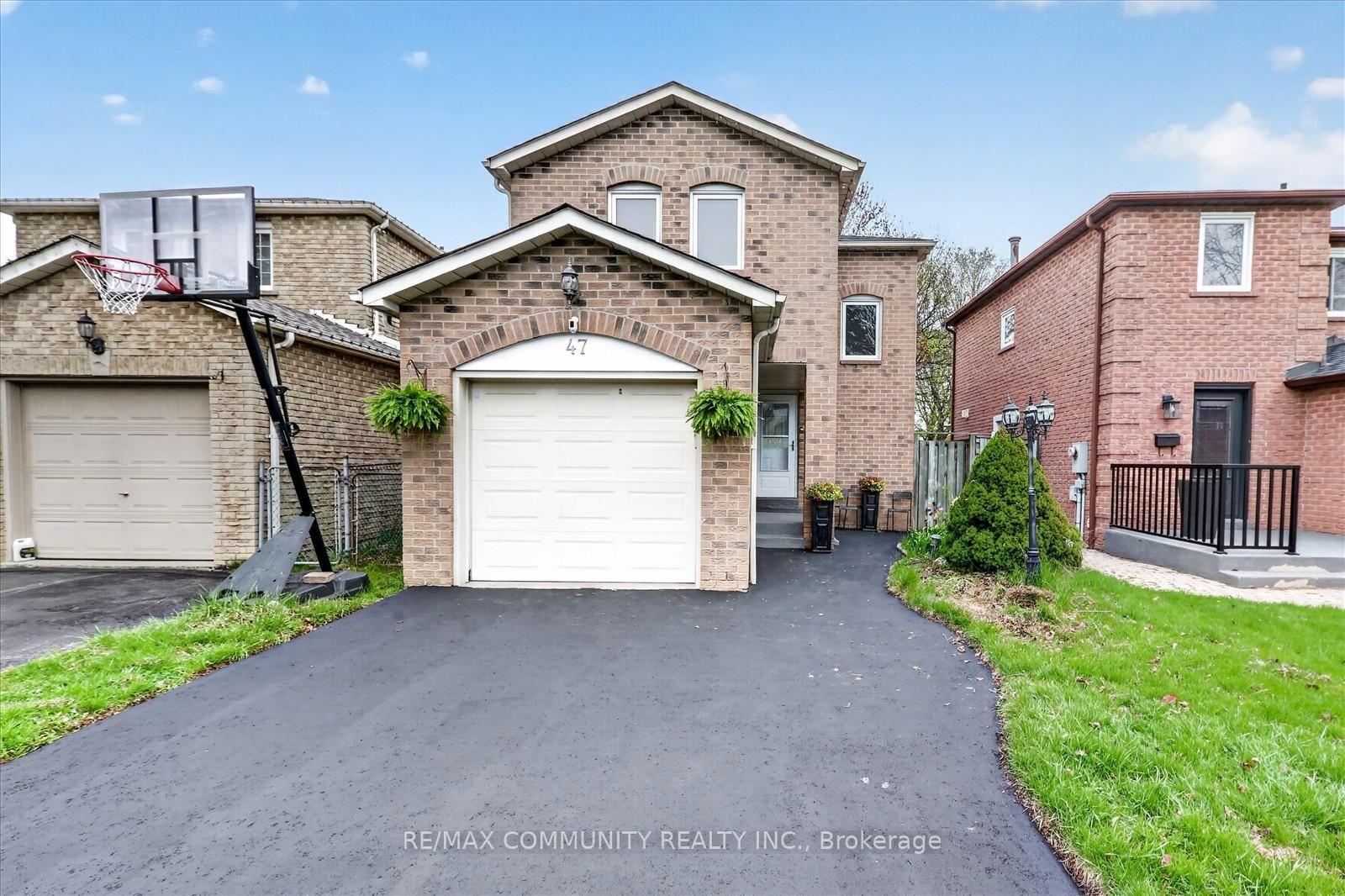 Detached House for sale at 47 Radford Drive, Ajax, Ontario, L1T 2G5 - Central West - MLS: E13060878