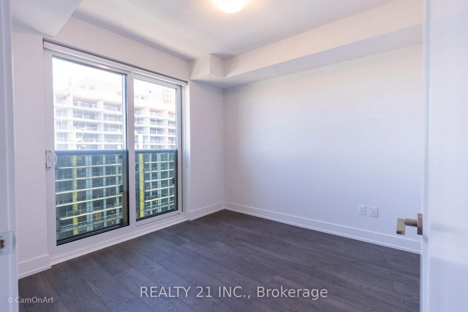 2550 Simcoe Street N, Unit 2413 - Photo 7