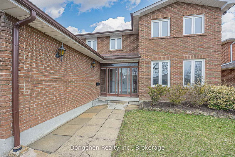 66 Lambeth Sq, Toronto, M1W 3B4 | Image 2