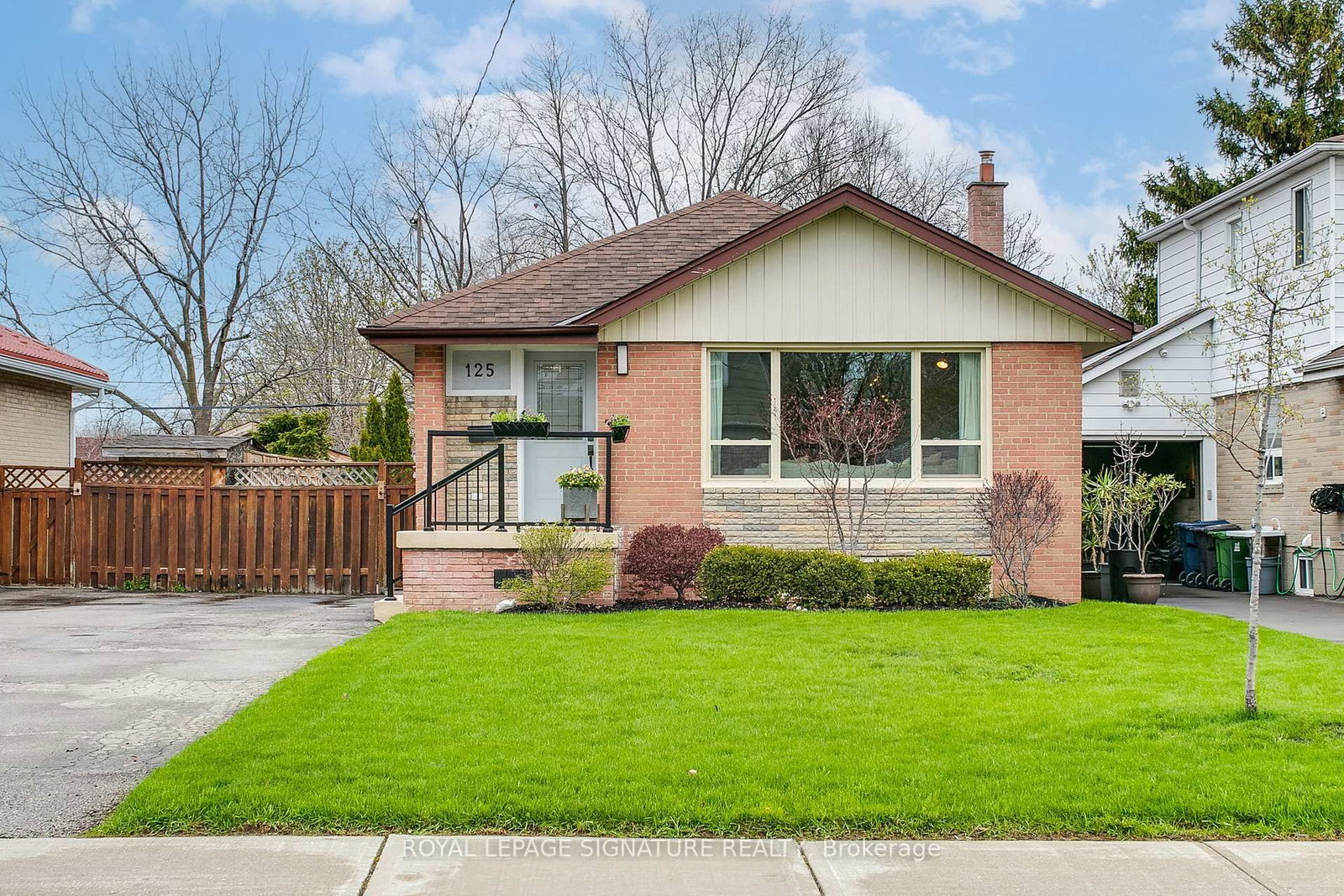 Detached House for sale at 125 Budea Crescent, Toronto, Ontario, M1R 4W2 - Wexford-Maryvale - MLS: E13061232