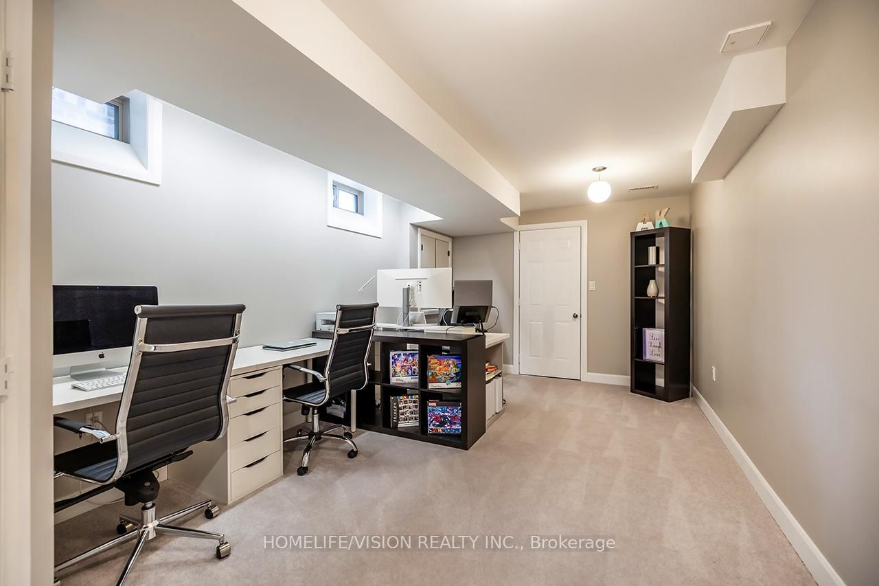 4 Dumaine Street - Photo 37