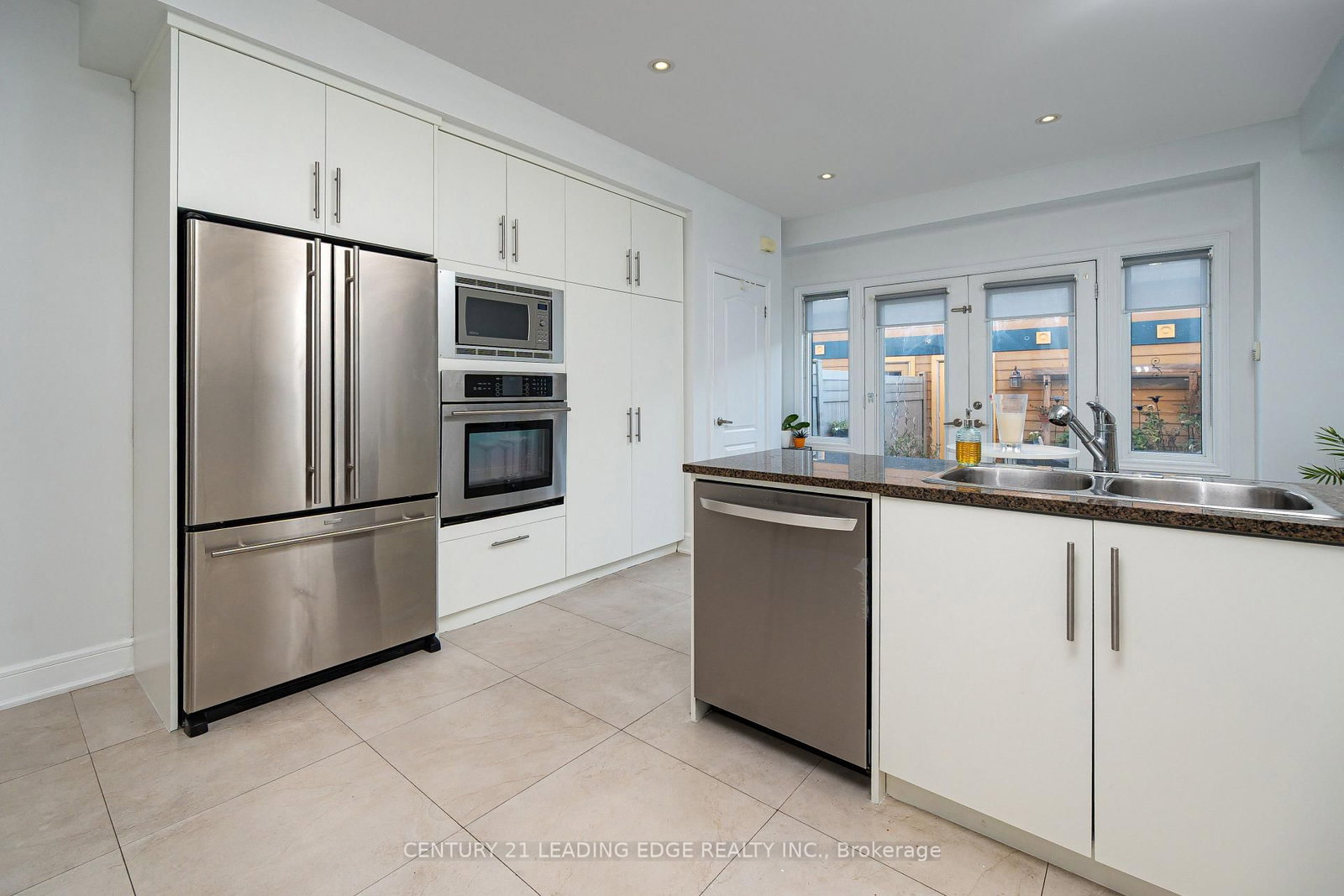 82 WOODBINE Avenue - Photo 11