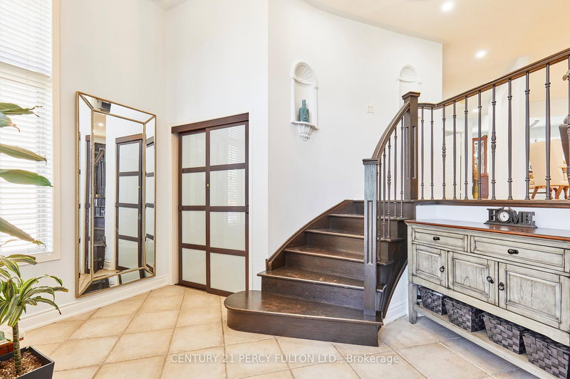 483 Ormond Dr, Oshawa, L1K 2L8 | Image 3