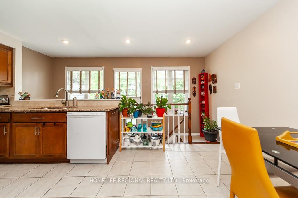 20 Rosemarie Crescent - Photo 8