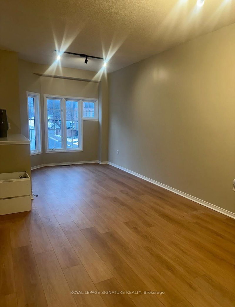 170 Dawes Rd, Toronto, M4C 5C4 | Image 3