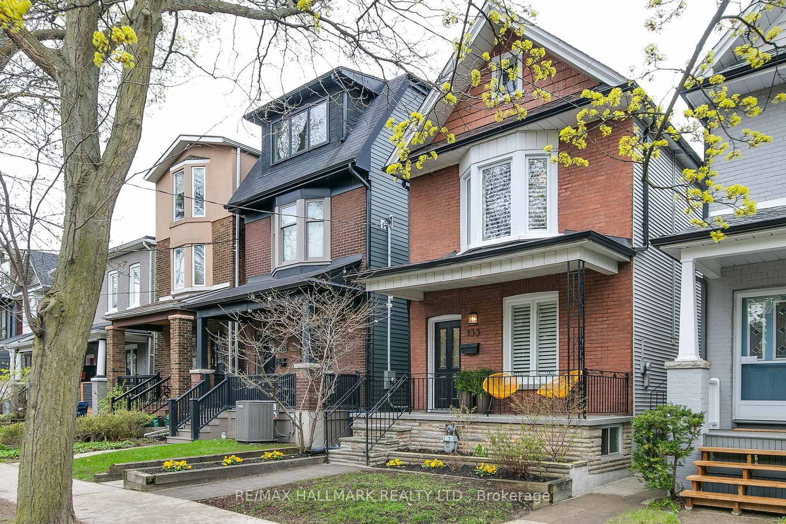 Detached House for sale at 133 Langford Avenue, Toronto, Ontario, M4J 3E5 - Danforth - MLS: E13063388