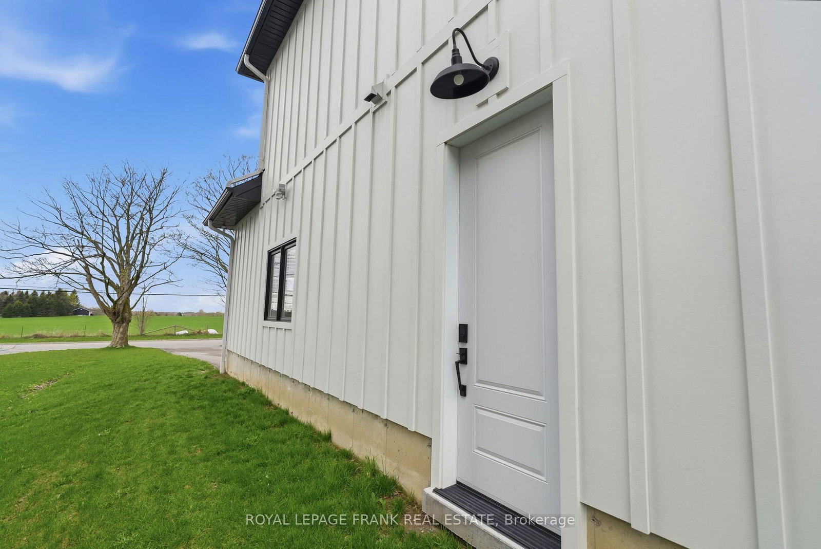 Listing Image 45