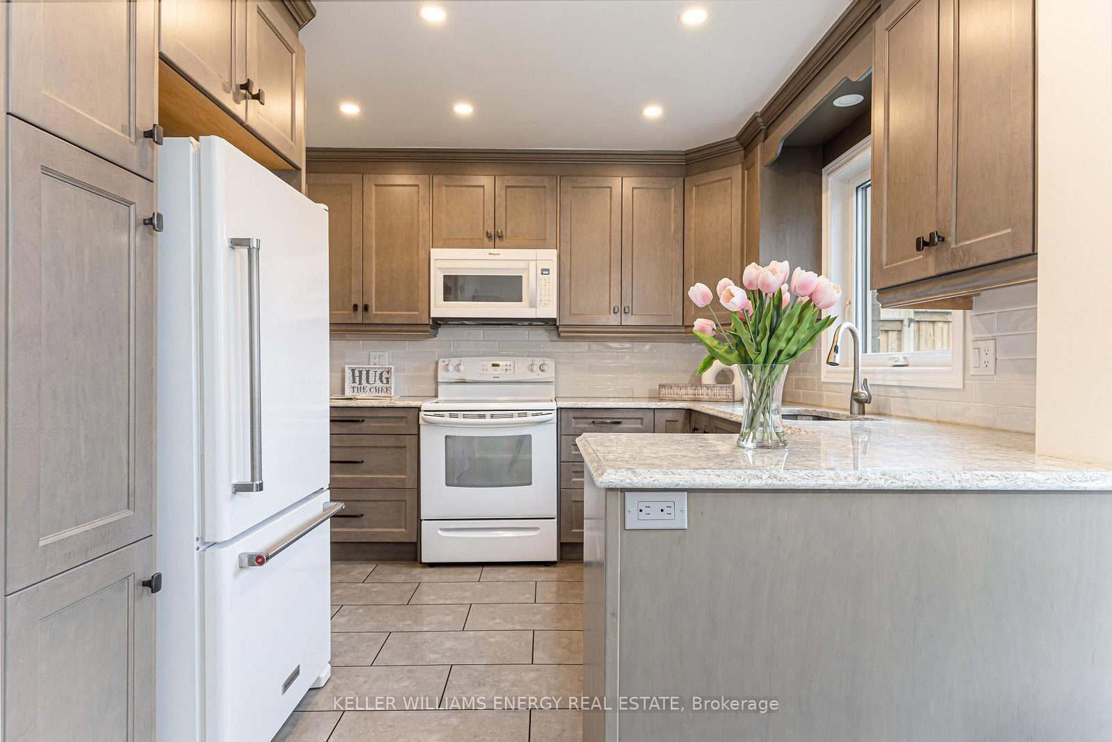873 Lochness Crescent - Photo 9