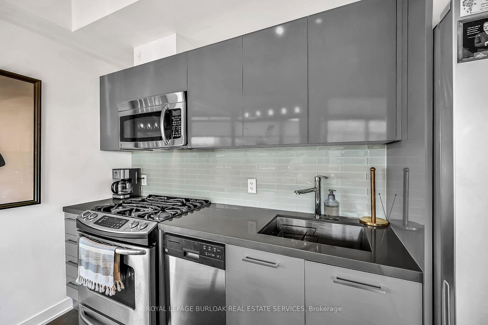 1201 E Dundas Street • #902 • Toronto, ON photo 15