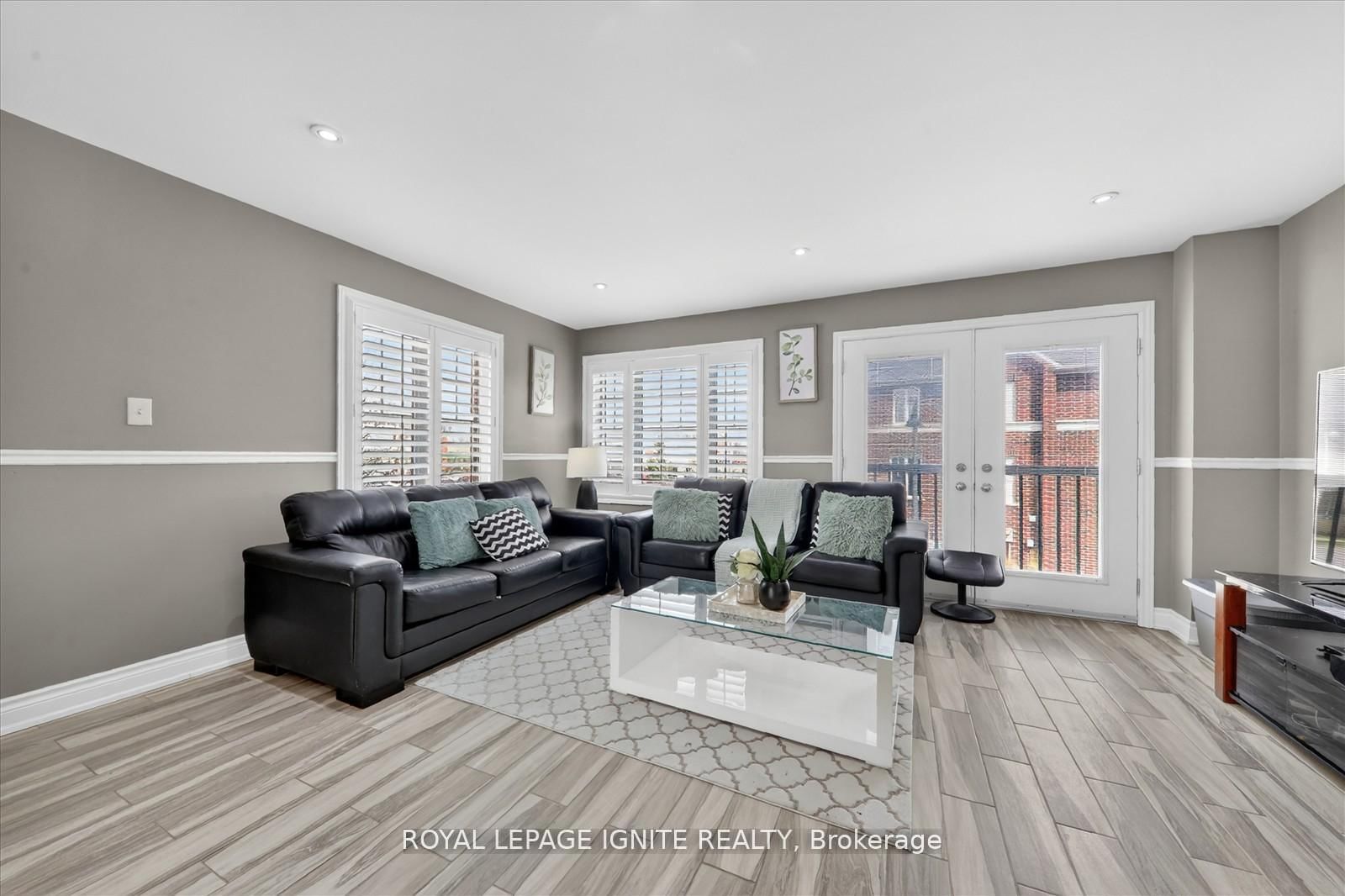 571 Longworth Avenue • #27 • Clarington, ON photo 11
