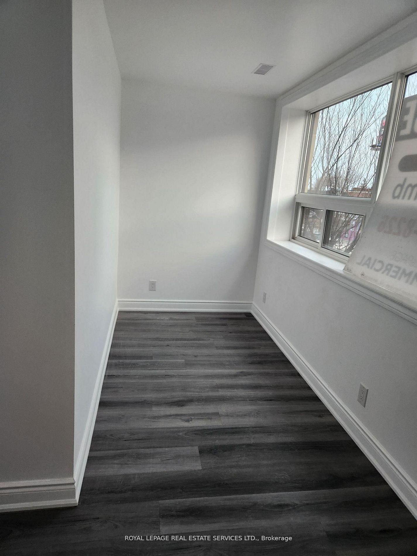 2820 Danforth Avenue, Unit 210 - Photo 8