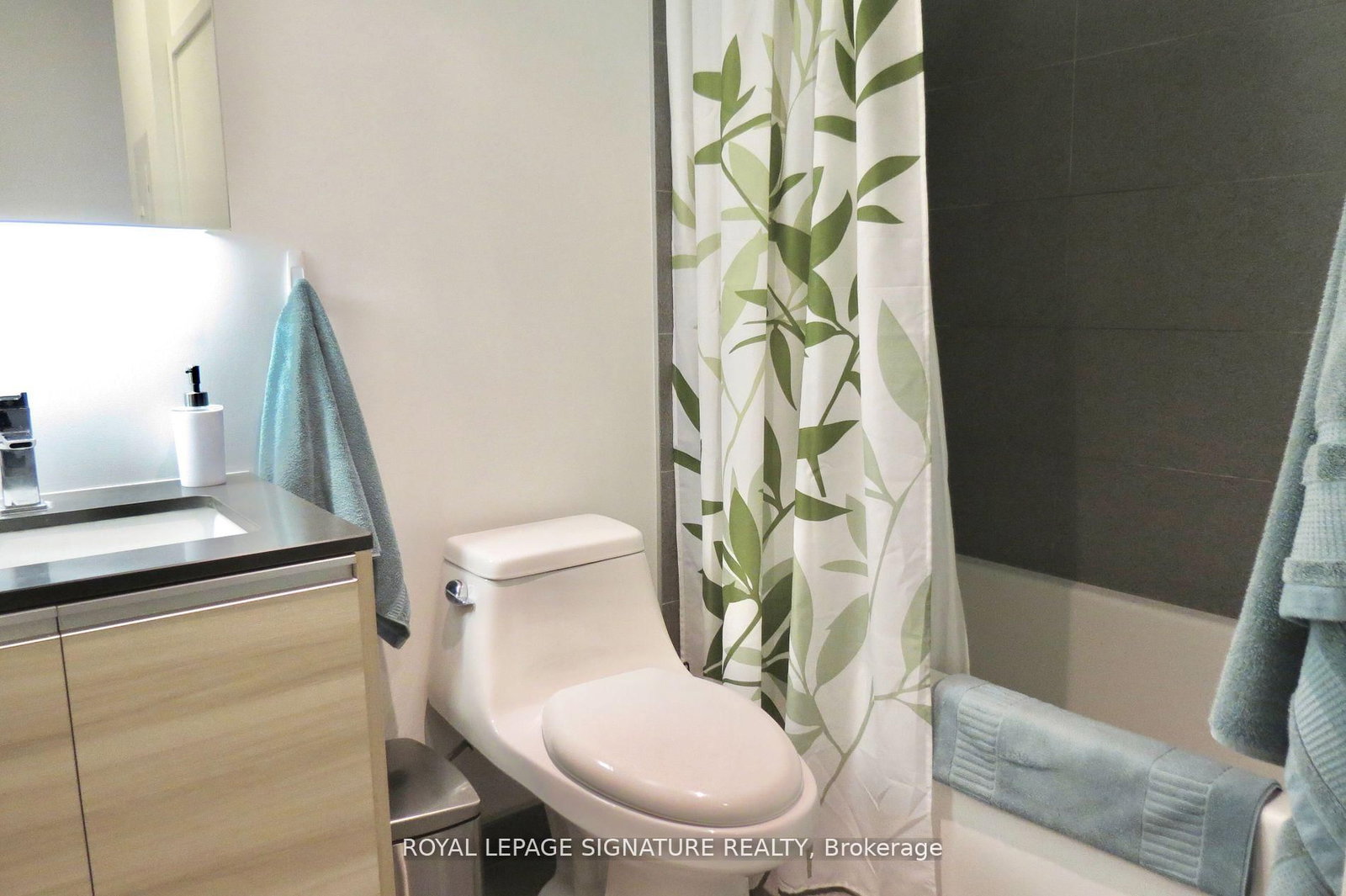 1190 Dundas Street E, Unit 923 - Photo 9