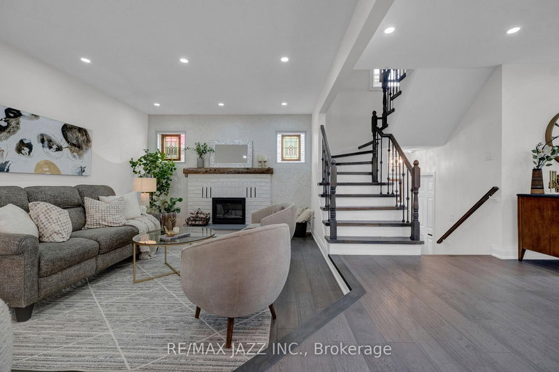 15 Stockbridge Cres, Ajax, L1T 2H2 | Image 3