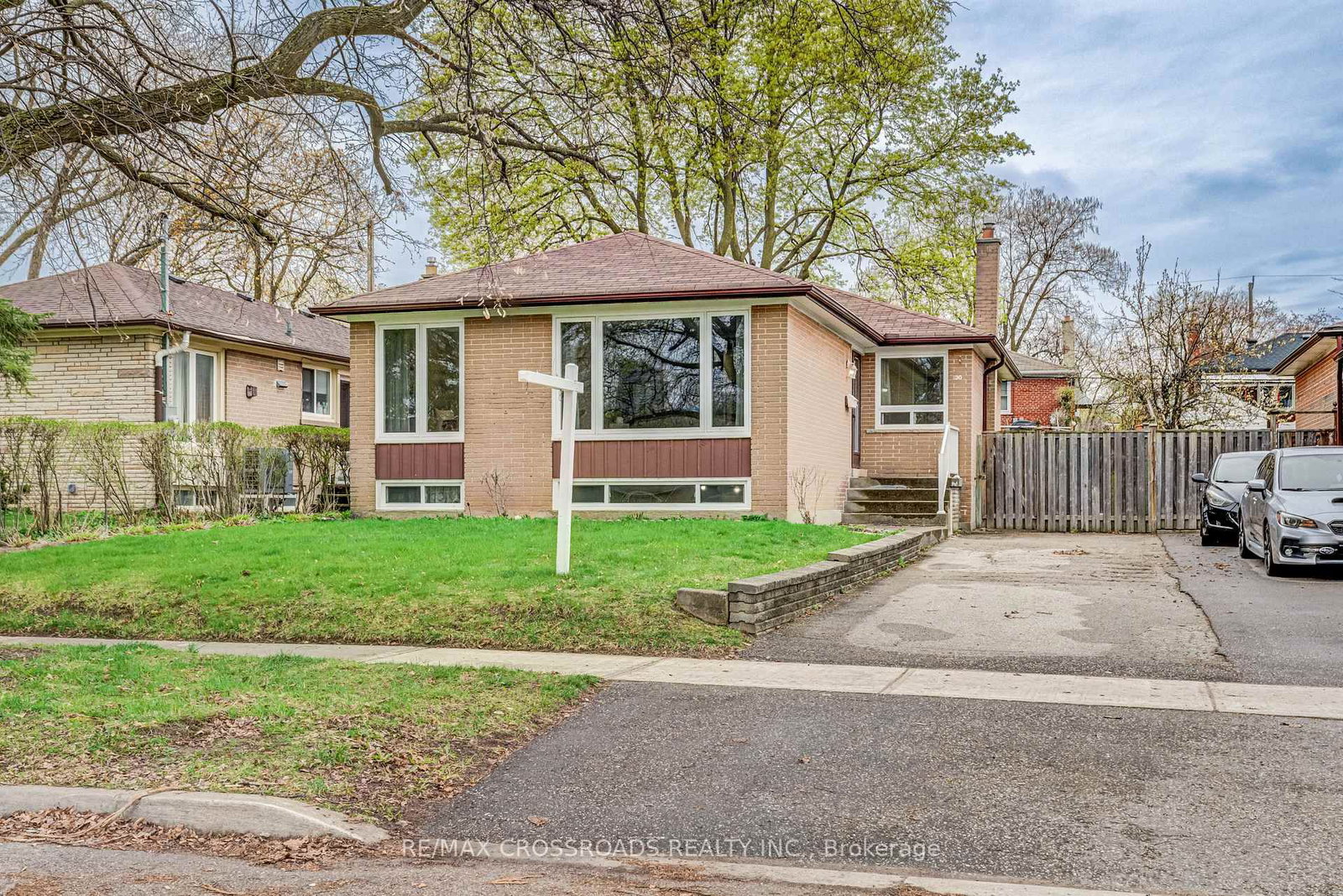 Detached House for sale at 30 Murmouth Road, Toronto, Ontario, M1T 2R1 - Tam O'Shanter-Sullivan - MLS: E13067608