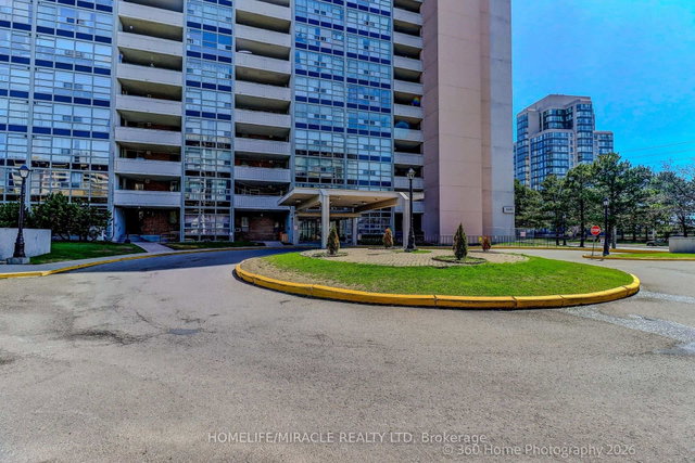 909 - 3380 Eglinton Avenue E