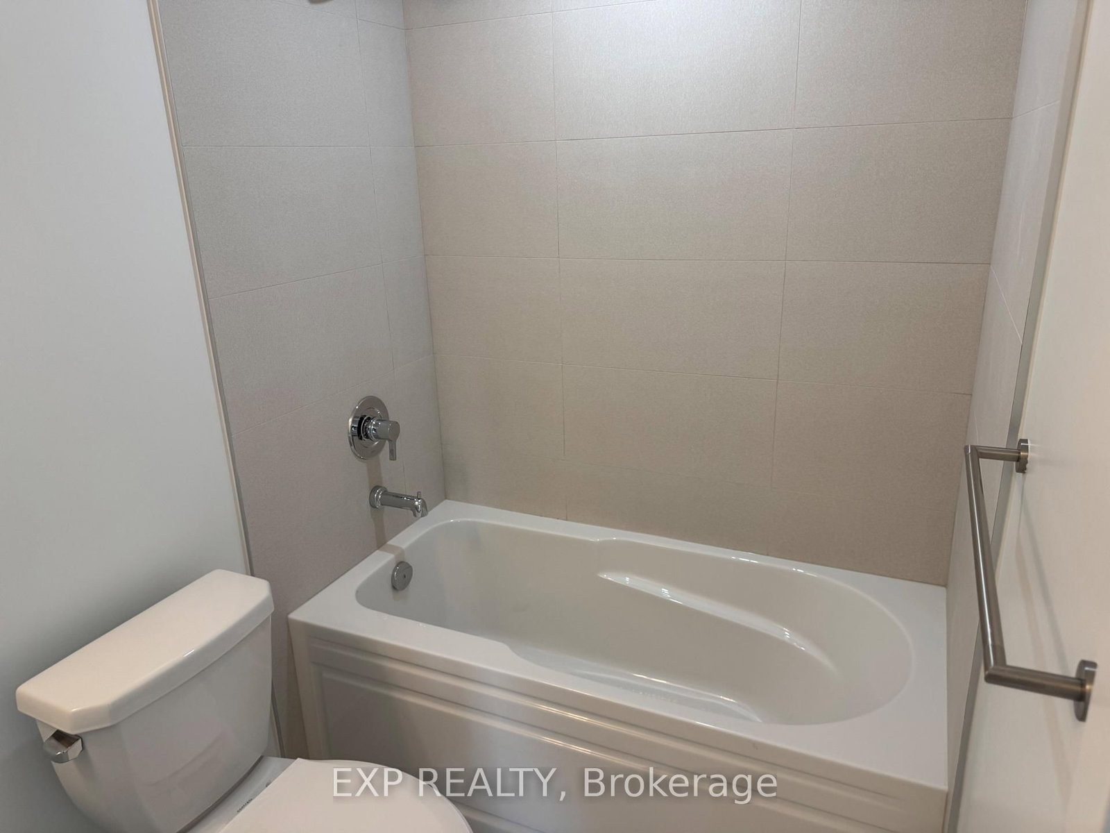 2545 Simcoe Street N, Unit 2403 - Photo 11
