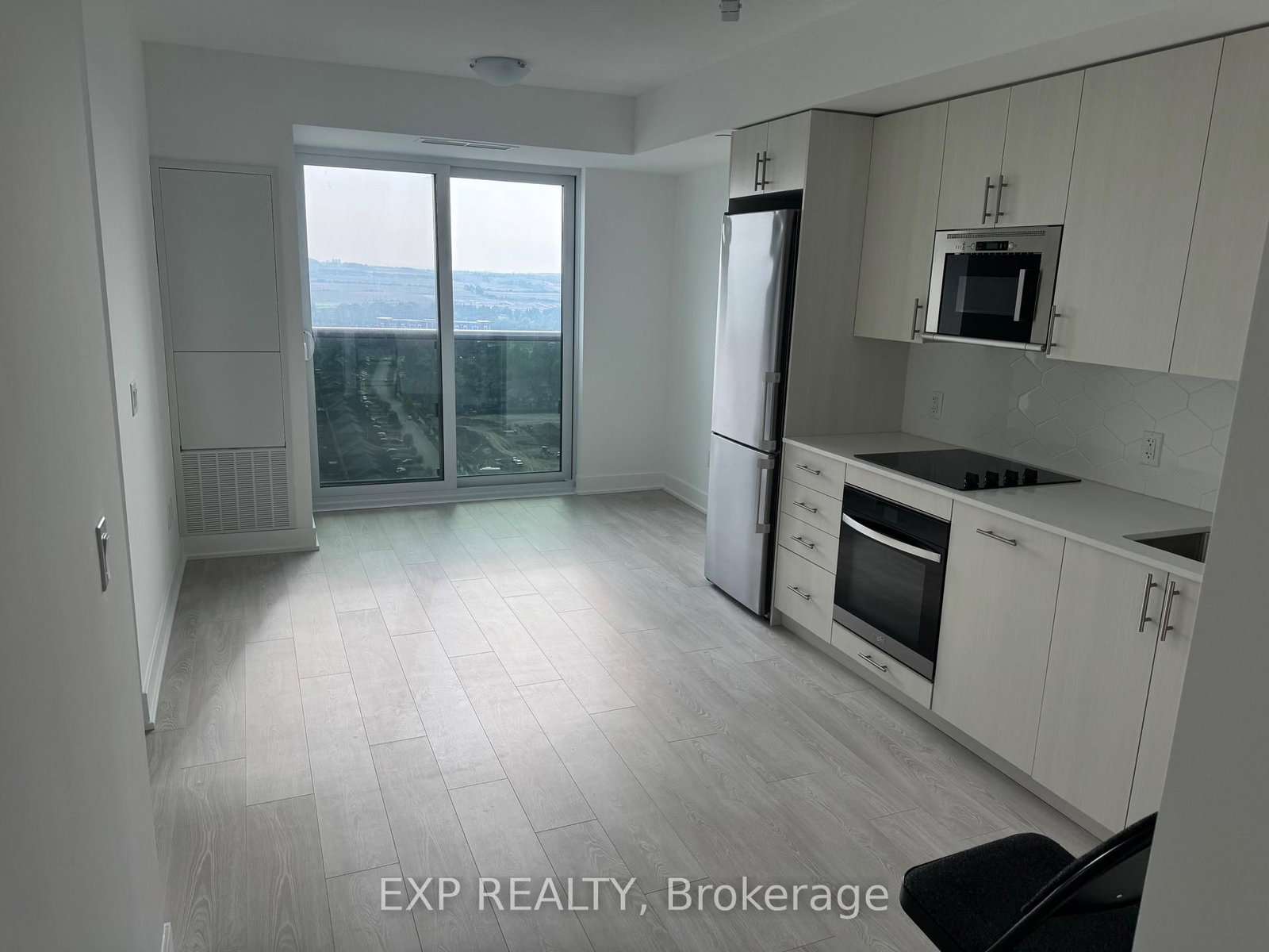 2545 Simcoe Street N, Unit 2403 - Photo 2