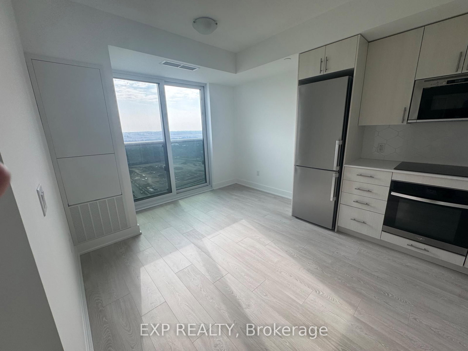 2545 Simcoe Street N, Unit 2403 - Photo 9