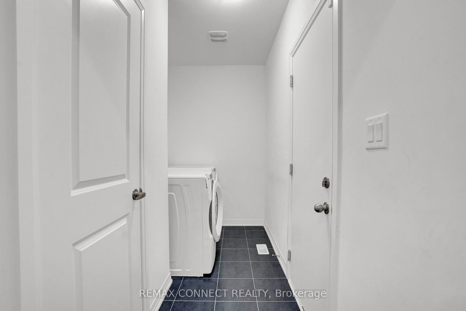 110 Armilia Place - Photo 14