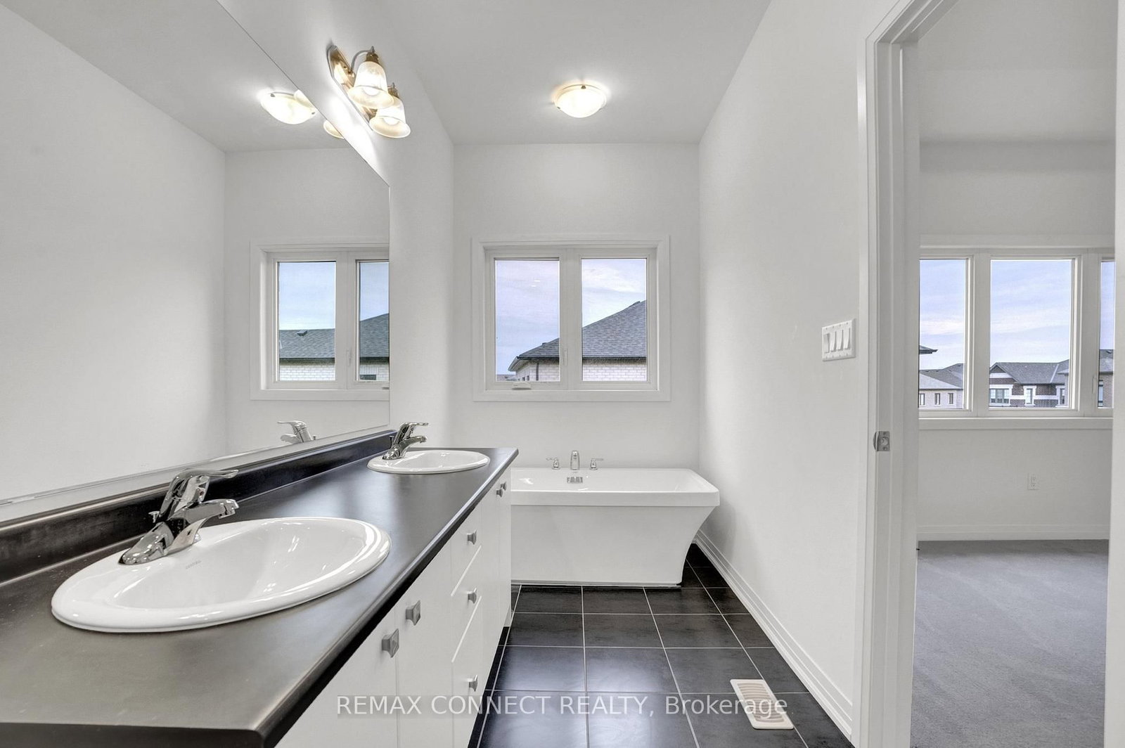 110 Armilia Place - Photo 37