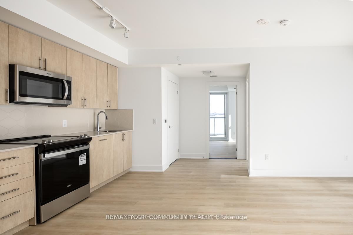 2545 Simcoe Street N, Unit S2106 - Photo 4