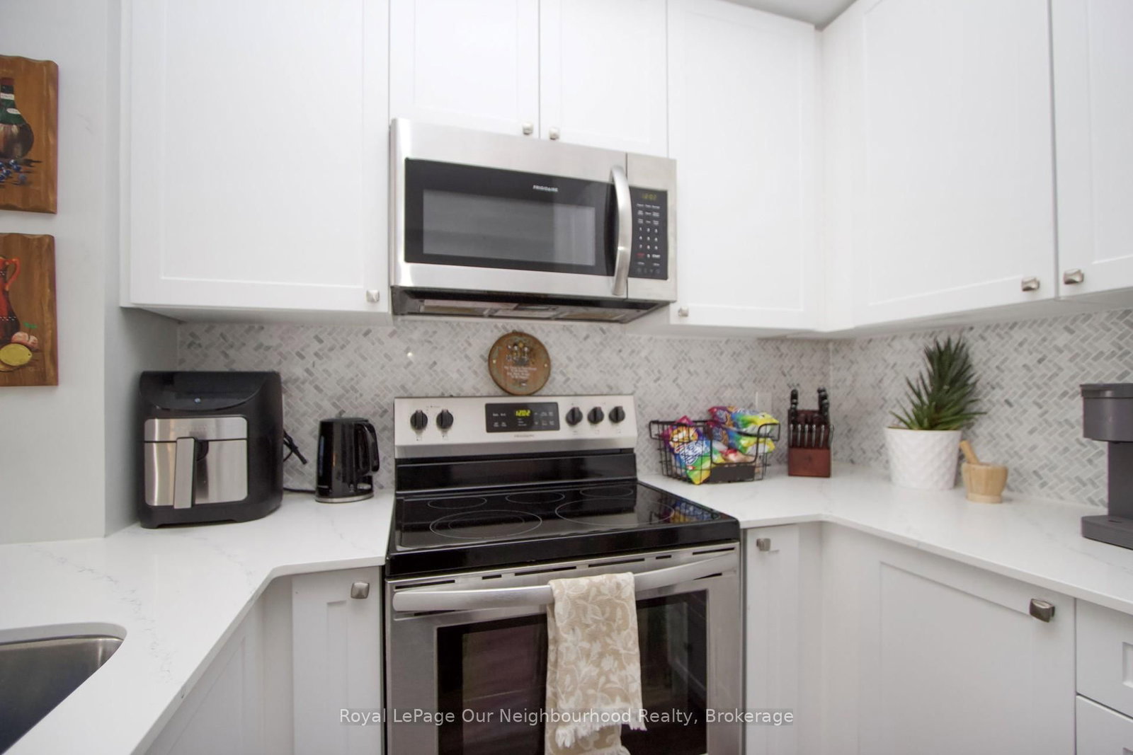 65 Shipway Avenue • #210 • Clarington, ON photo 9