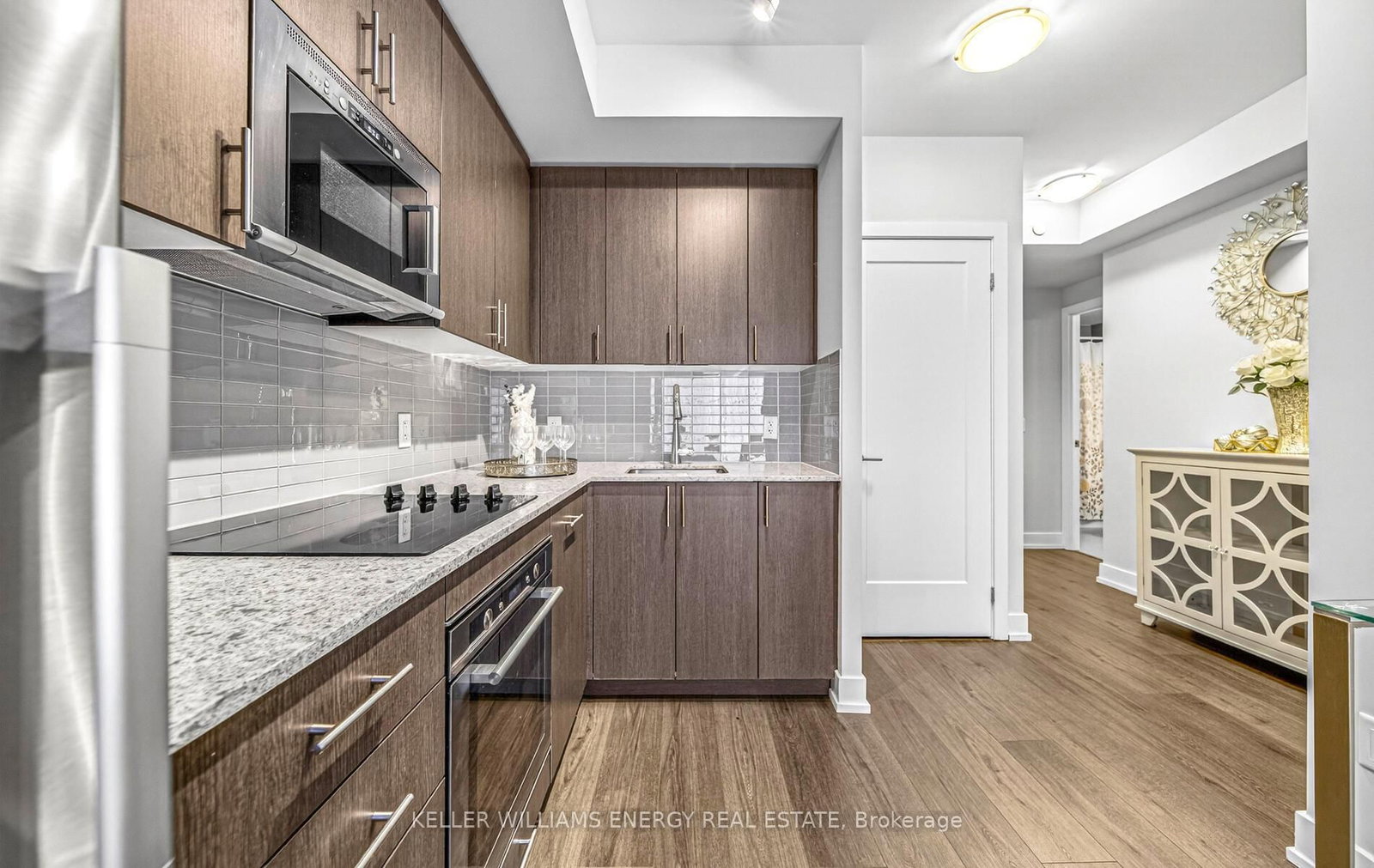 2550 Simcoe Street N, Unit 405 - Photo 8
