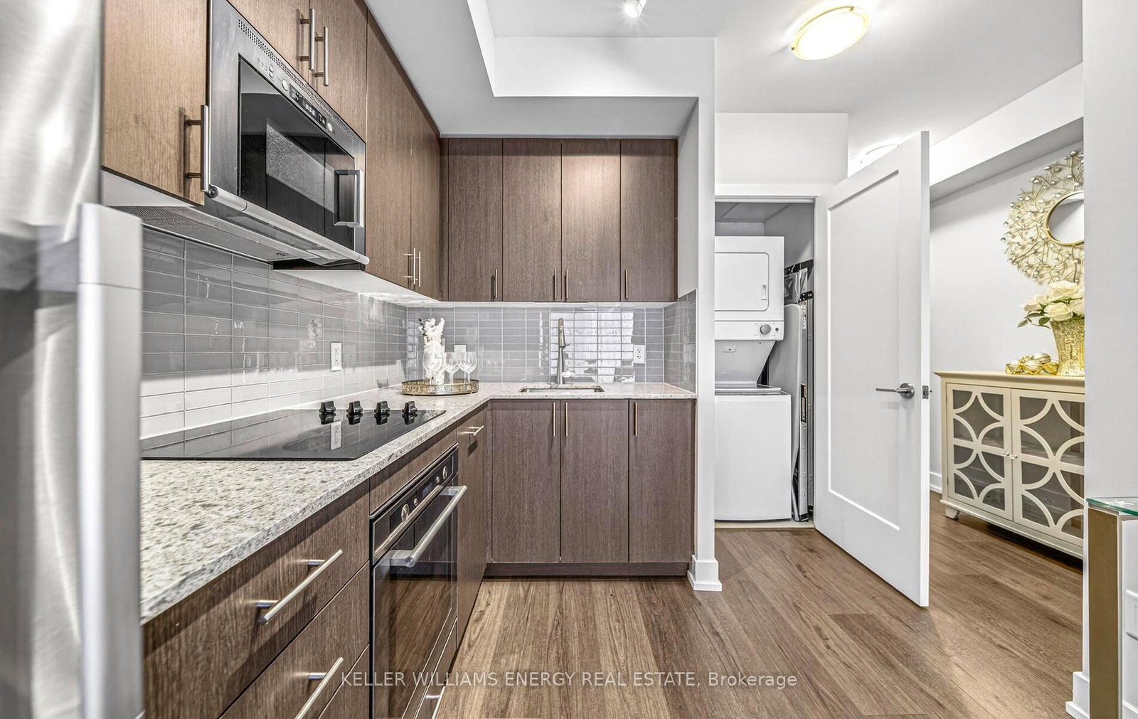 2550 Simcoe Street N, Unit 405 - Photo 9