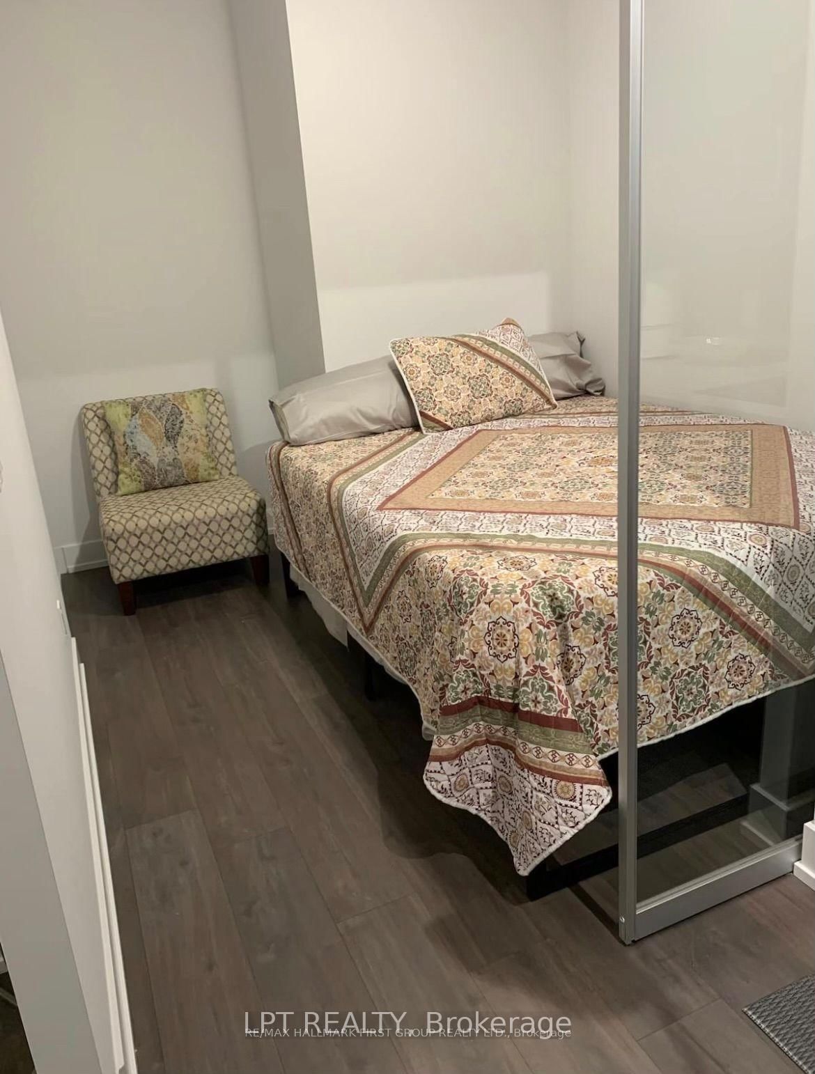 2550 Simcoe Street N, Unit 1114 - Photo 5
