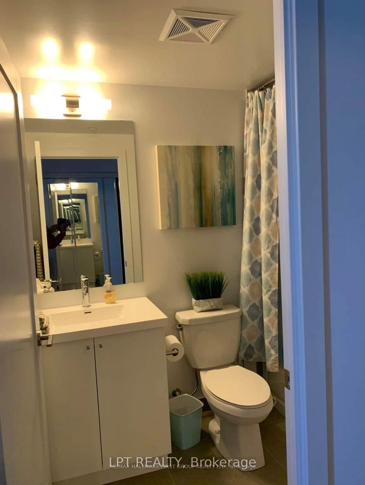 2550 Simcoe Street N, Unit 1114 - Photo 6