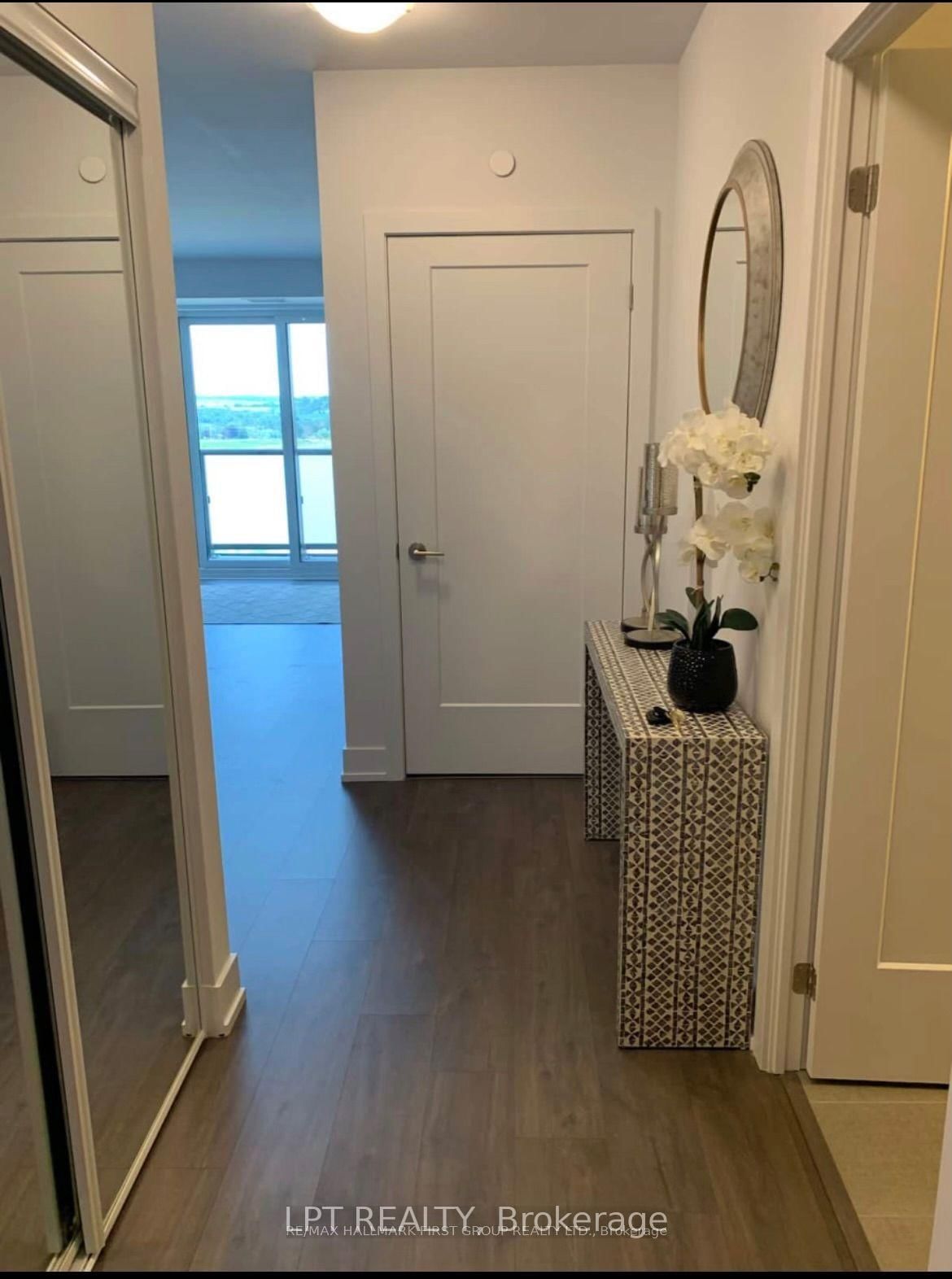 2550 Simcoe Street N, Unit 1114 - Photo 8