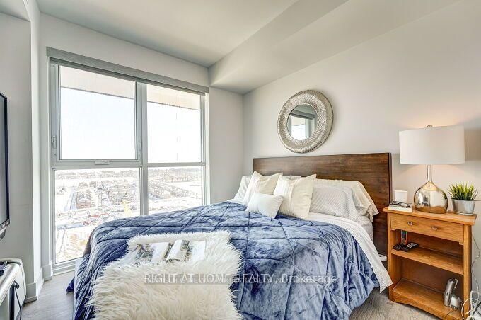 2550 Simcoe Street N, Unit 1807 - Photo 17
