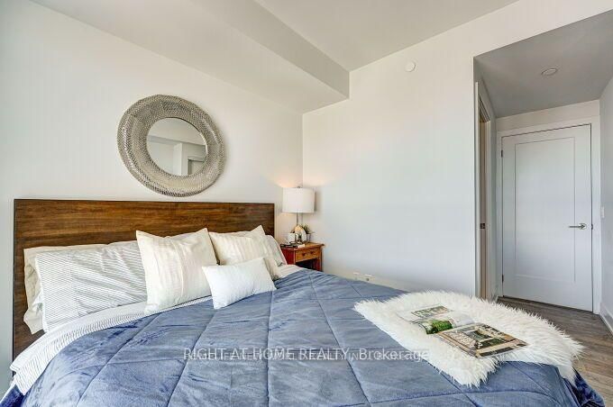2550 Simcoe Street N, Unit 1807 - Photo 18