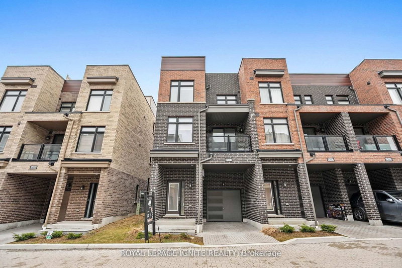 home for lease on 1501-1865 Pickering Pkwy