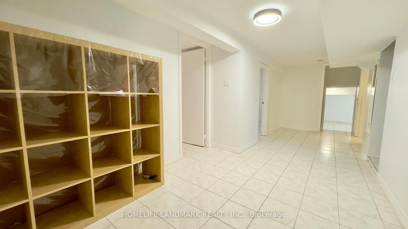 35 Lambeth Sq, Toronto, M1W 3B3 | Image 3