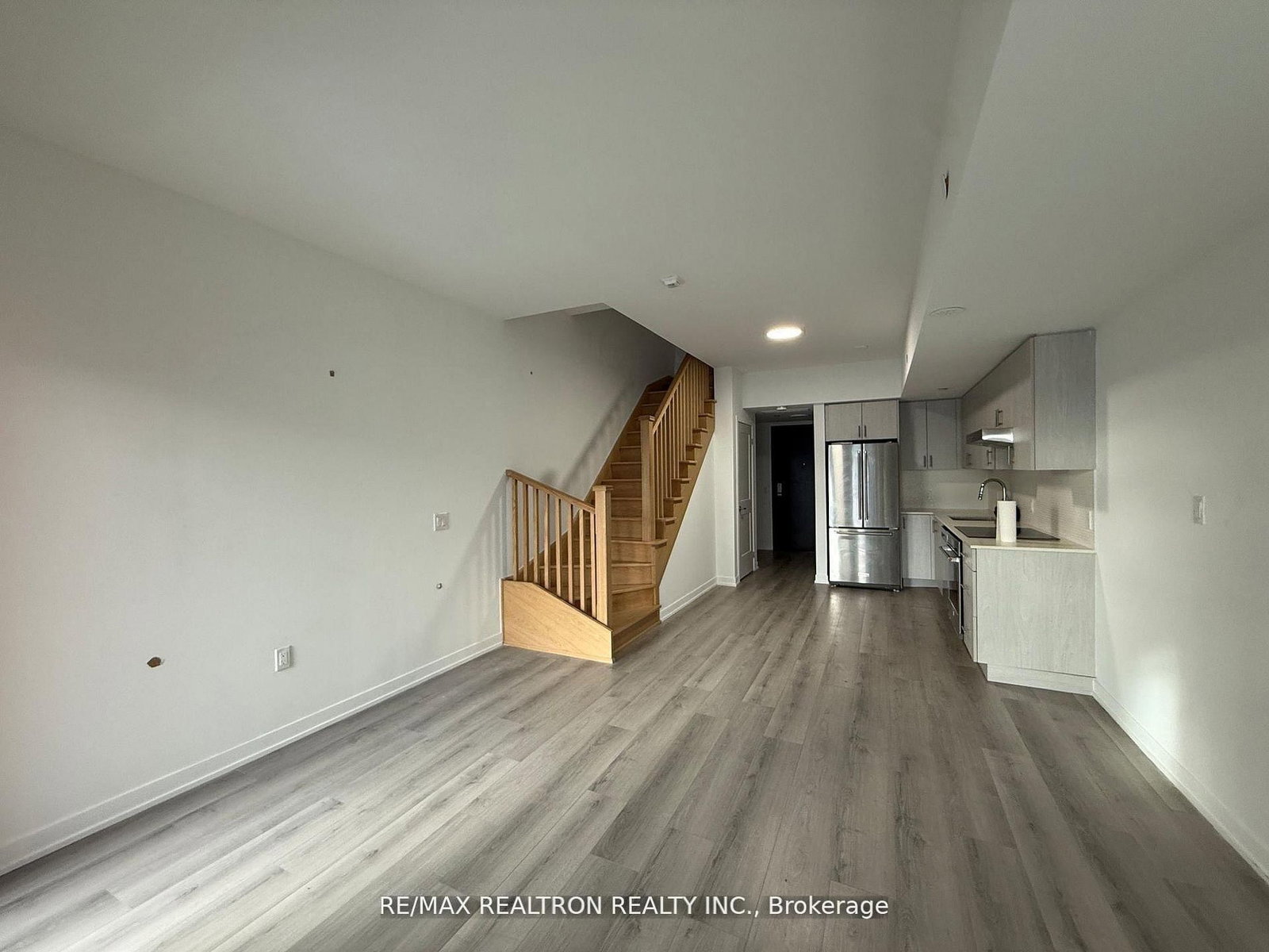 485 Logan Avenue, Unit 312 - Photo 10