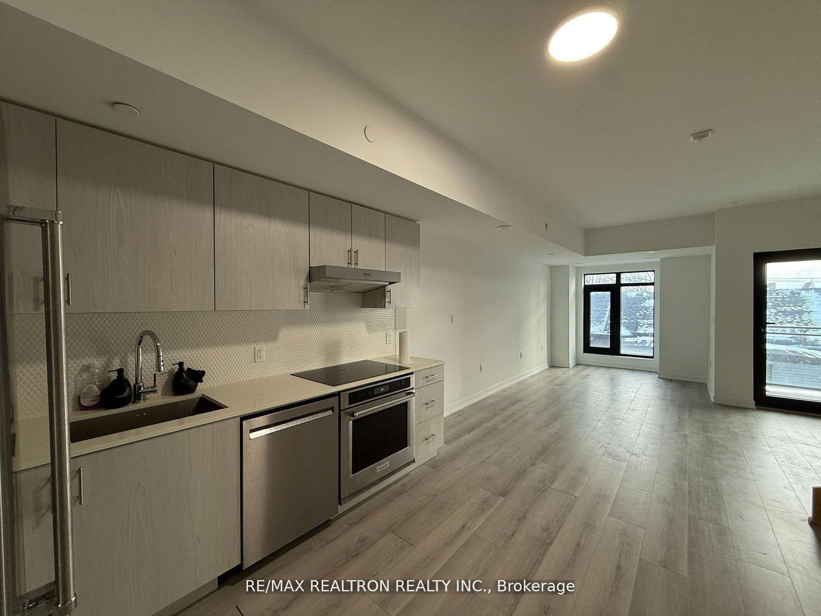 485 Logan Avenue, Unit 312 - Photo 11