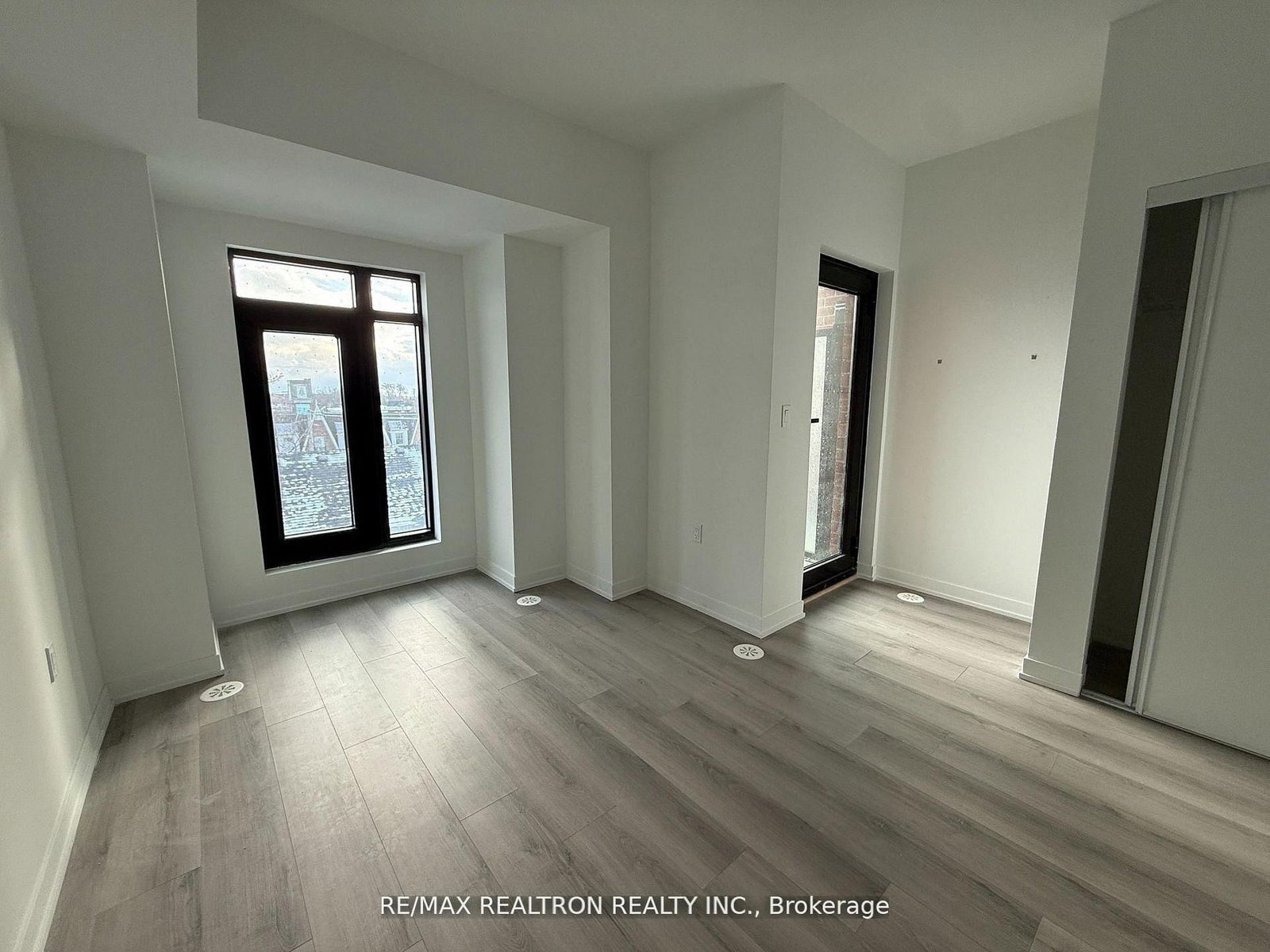 485 Logan Avenue, Unit 312 - Photo 7