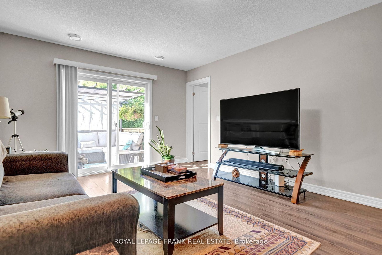 398 Olive Avenue • Oshawa, ON photo 12