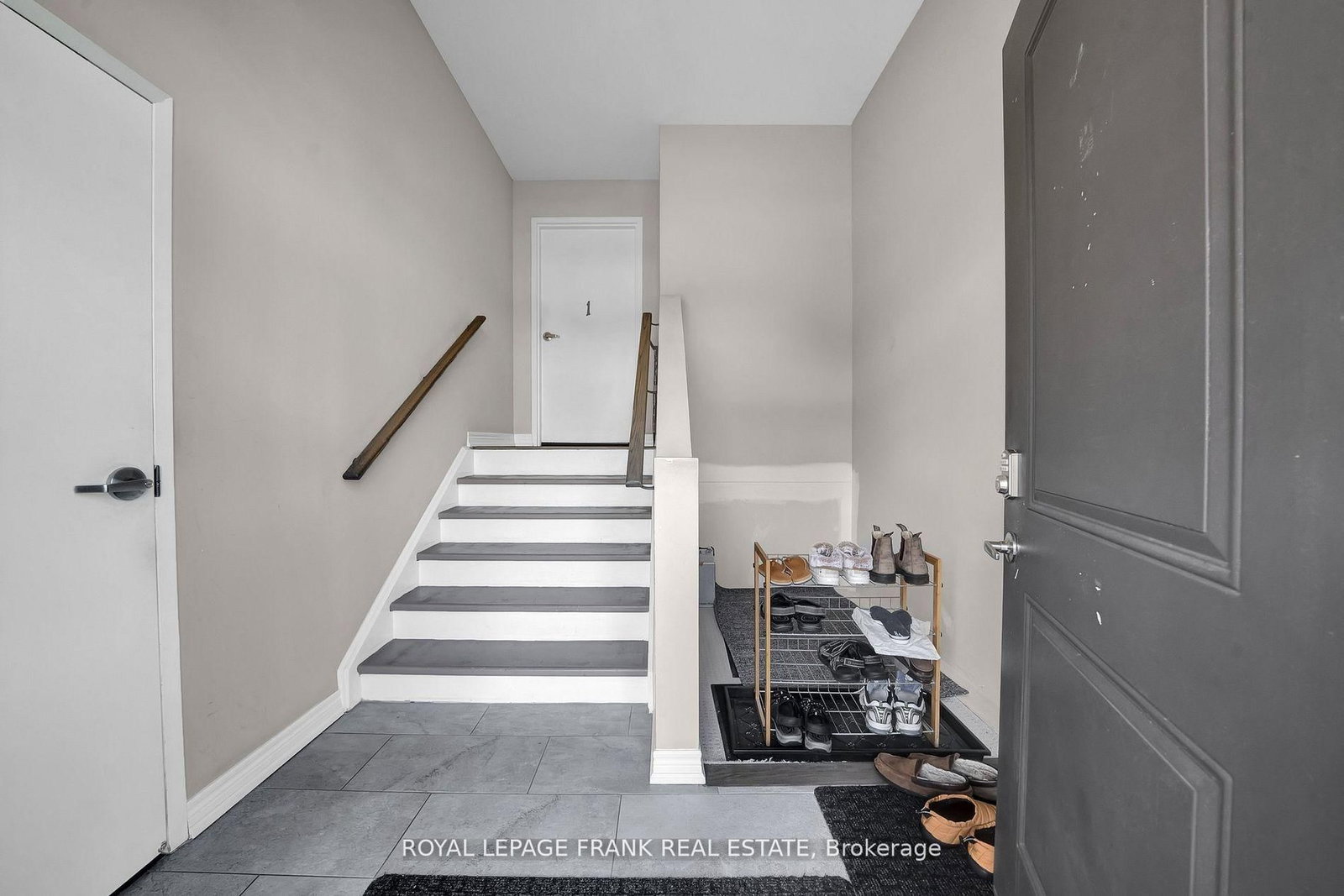 398 Olive Avenue • Oshawa, ON photo 4