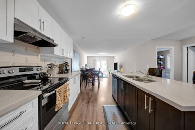 398 Olive Avenue • Oshawa, ON photo 8