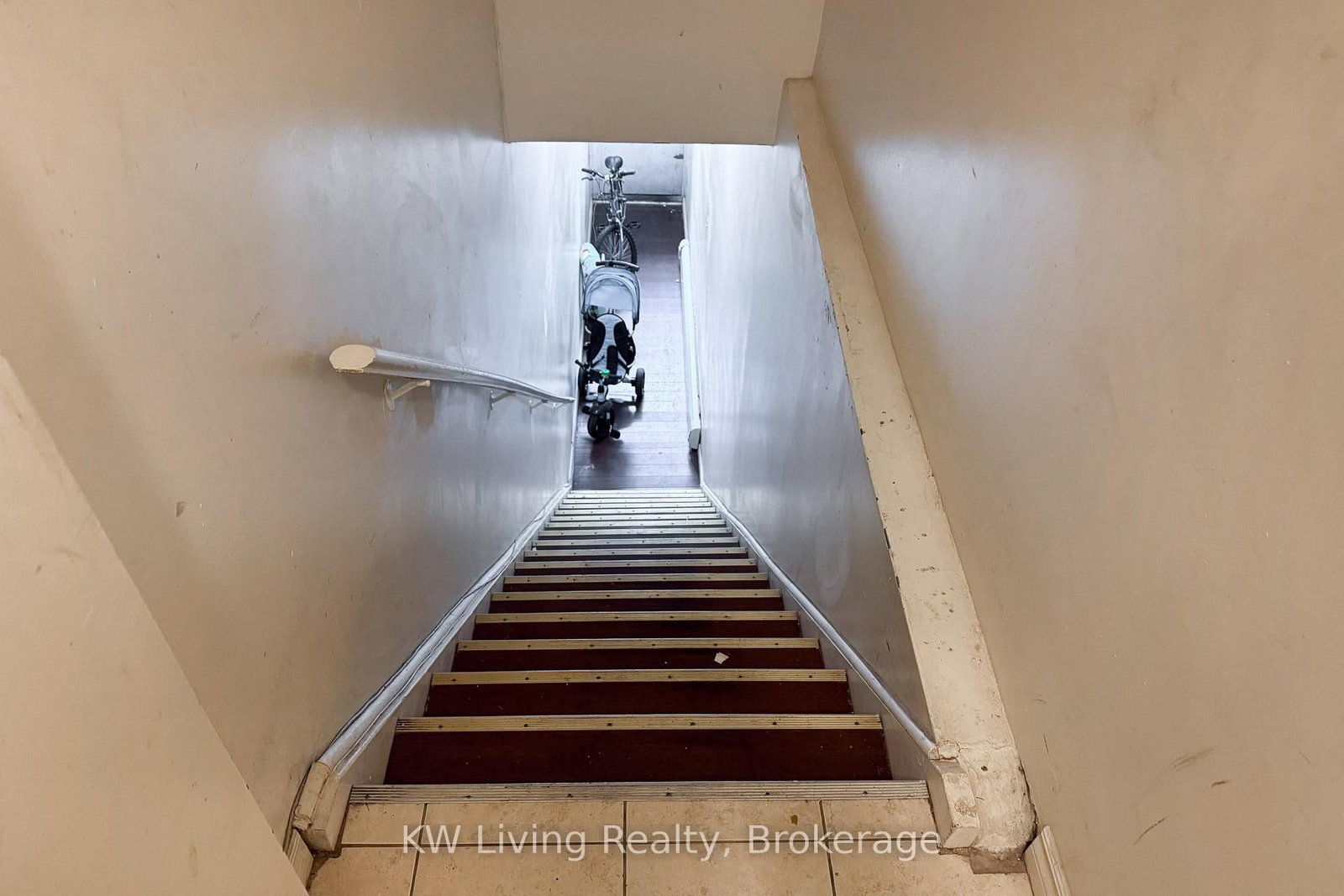 2183 & 2185 Danforth Avenue - Photo 29
